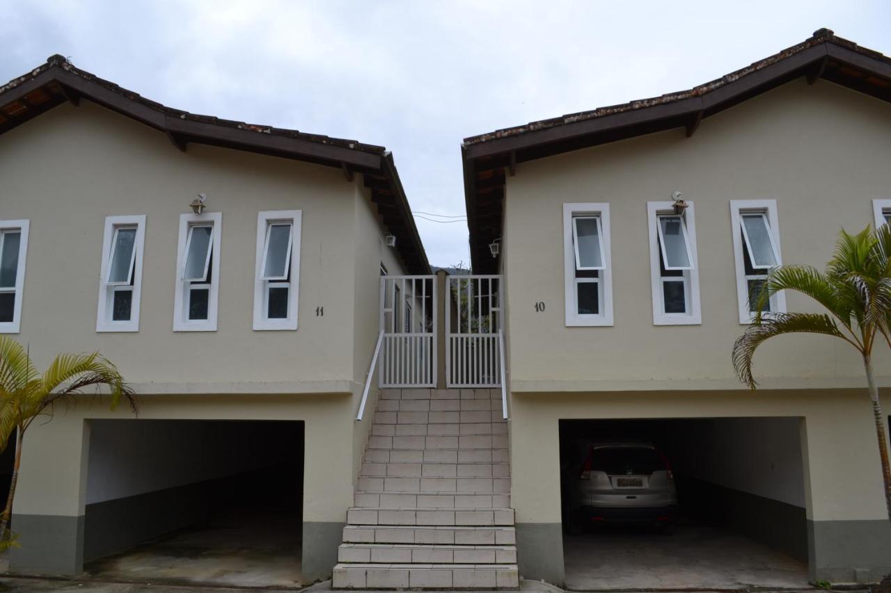 Casas Em Proximo Da Com 2 Dormitorios, Churrasqueira E 3 Vagas De Garagem Hotel