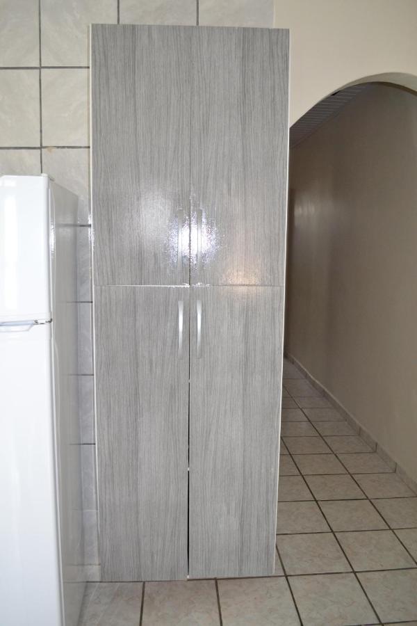 Hotel Casas Em Proximo Da Com 2 Dormitorios, Churrasqueira E 3 Vagas De Garagem *