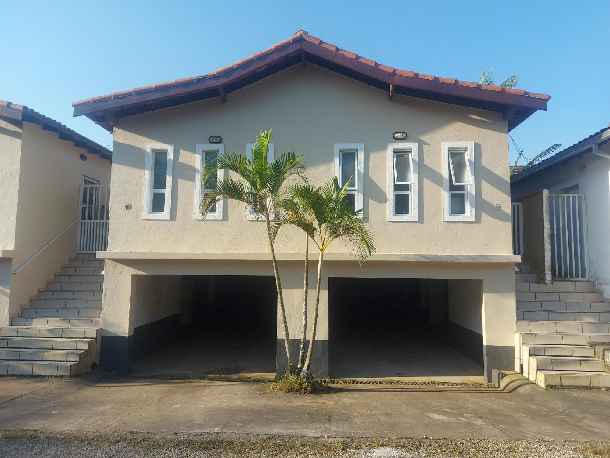 Hotel Casas Em Proximo Da Com 2 Dormitorios, Churrasqueira E 3 Vagas De Garagem Ubatuba